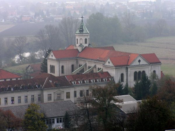 Crkva u Trapista s oduzetim kompleksom