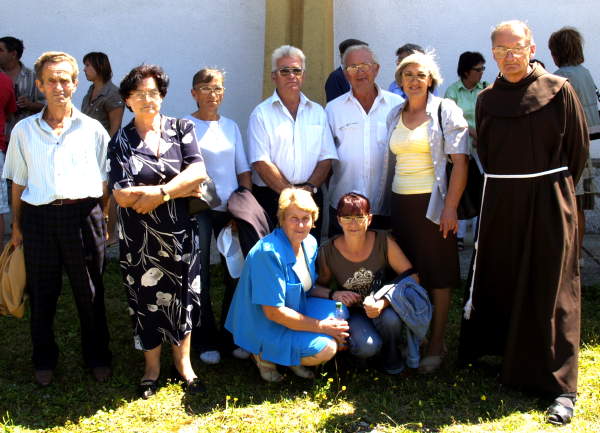 Mile Debeljak s prijateljima