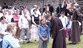 Ispovijedi na njivi.