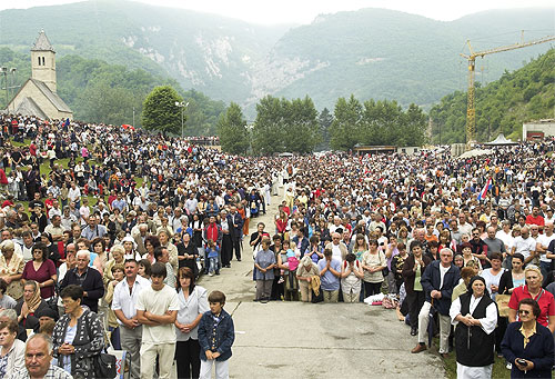 Mnoštvo se pri?eš?uje